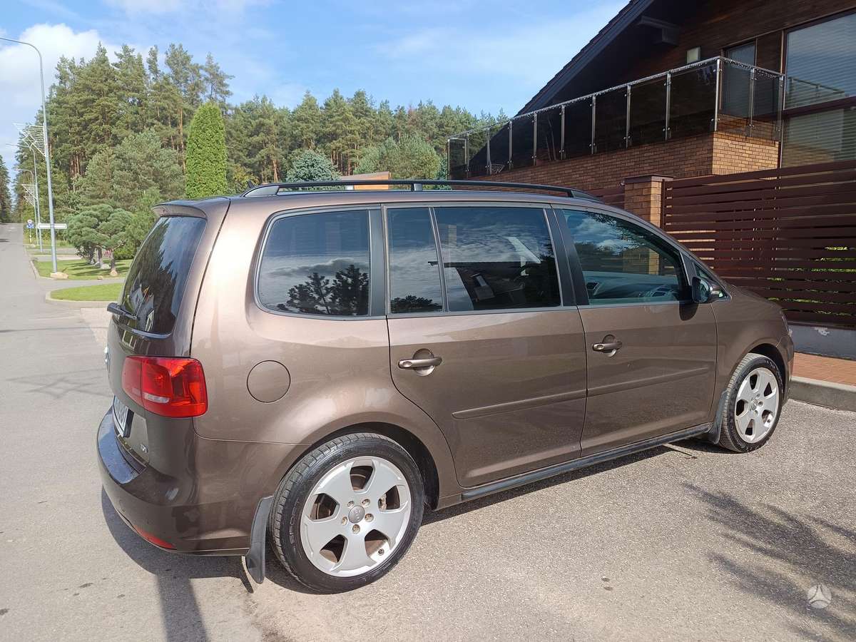 Volkswagen Touran - 2