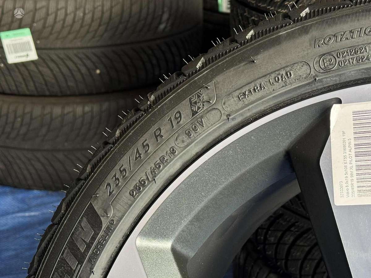 Volvo V60CC XC60 NAUJAS KOMPL., легкосплавные , R19
