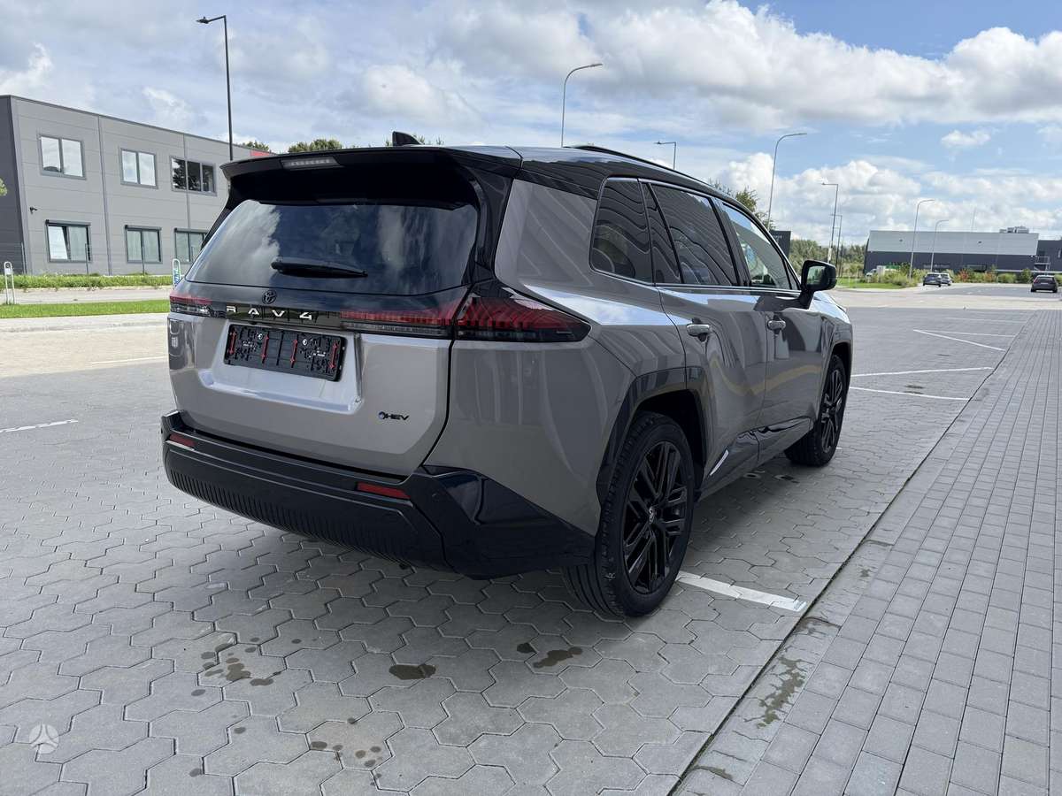 Toyota RAV4 - 5