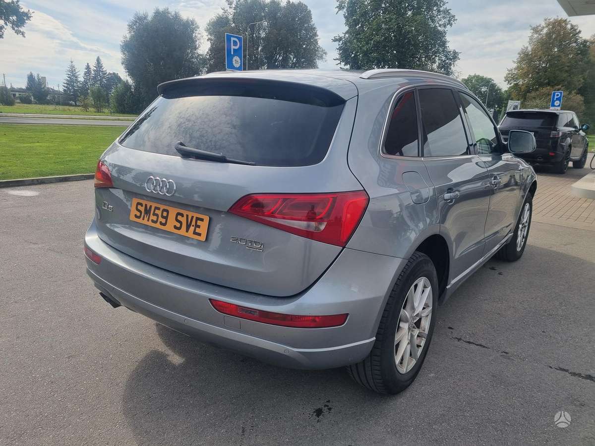 Audi Q5, 2.0 l., off-road / crossover