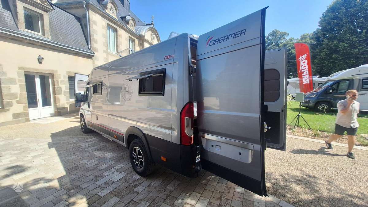 DREAMER D64 SELECT Saphir, campers