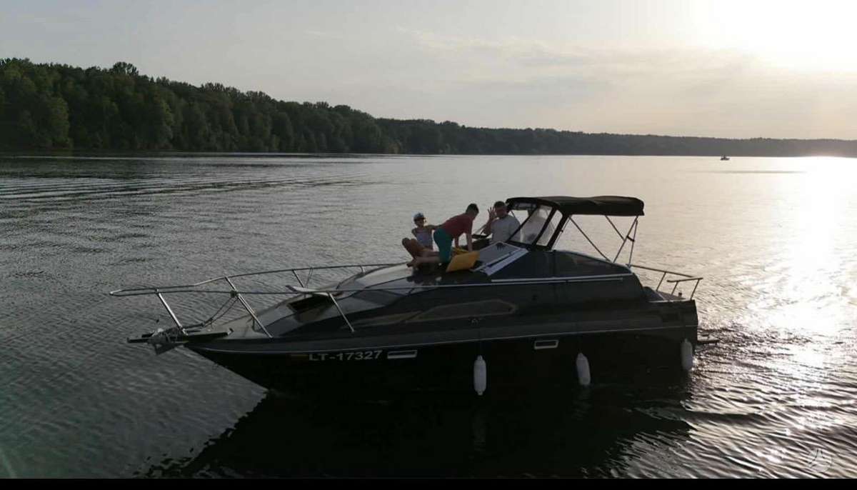 Bayliner 2455, yachts / cruisers