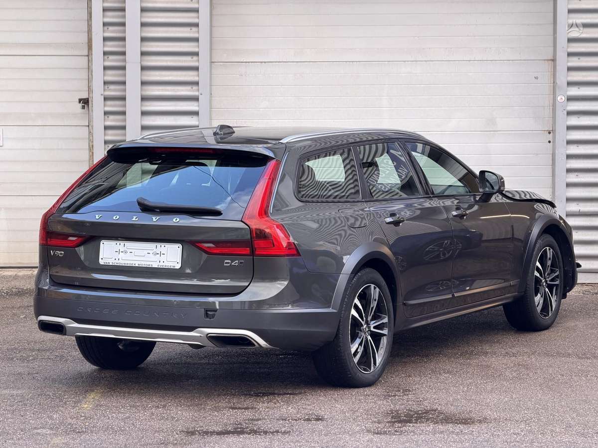 Volvo V90 - 5