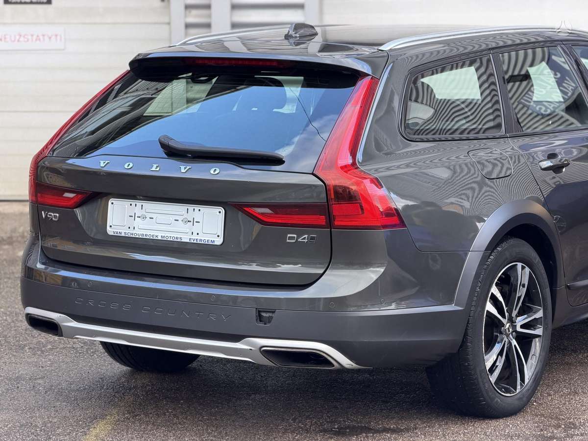Volvo V90 - 6