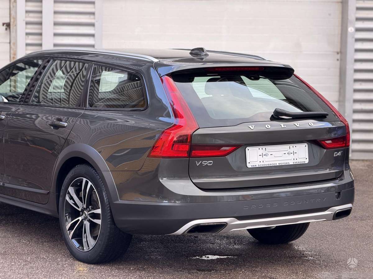 Volvo V90 - 9