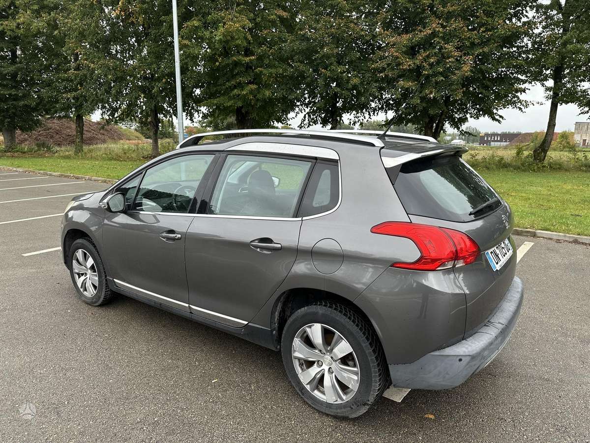 Peugeot 2008 - 5