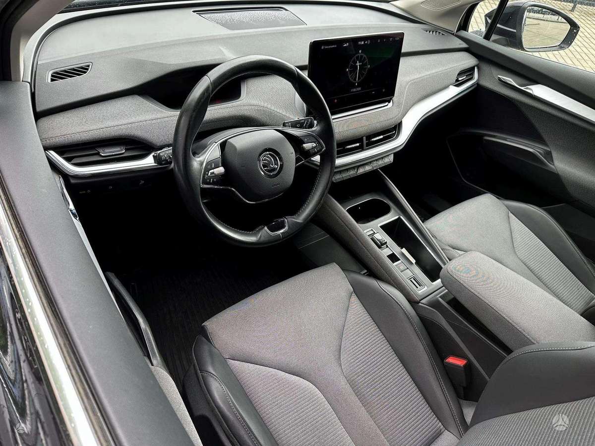 Škoda Enyaq - 7