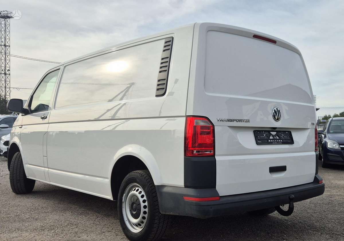 Volkswagen Transporter - 2