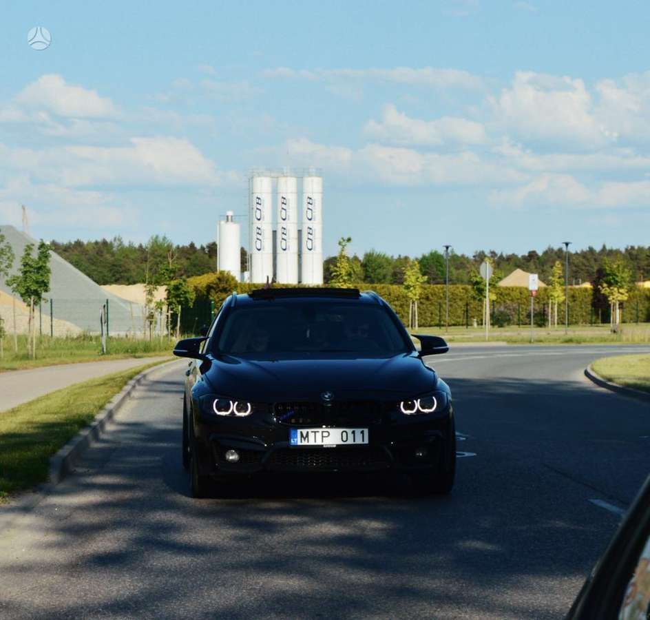 BMW 330, 3.0 l., wagon