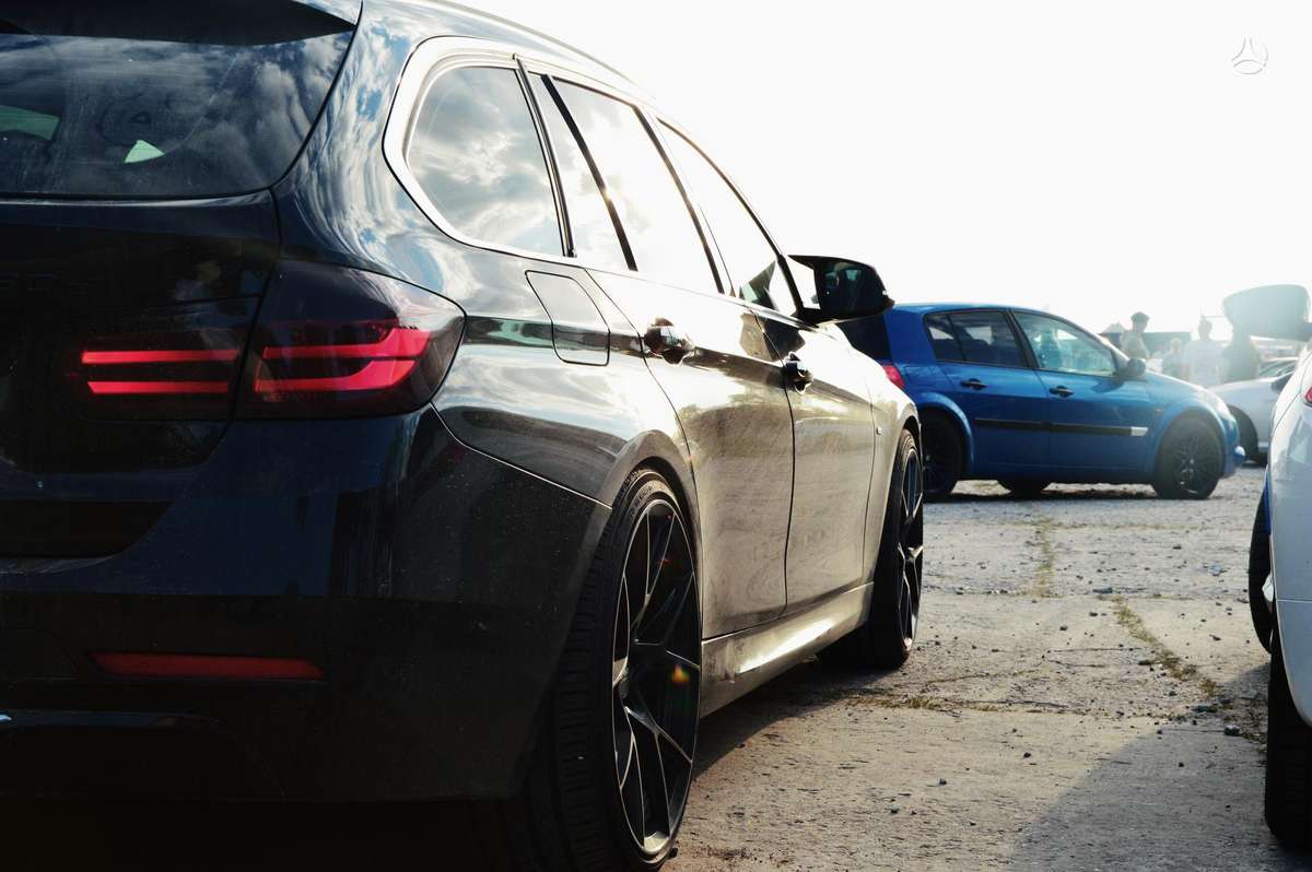 BMW 330, 3.0 l., universalas