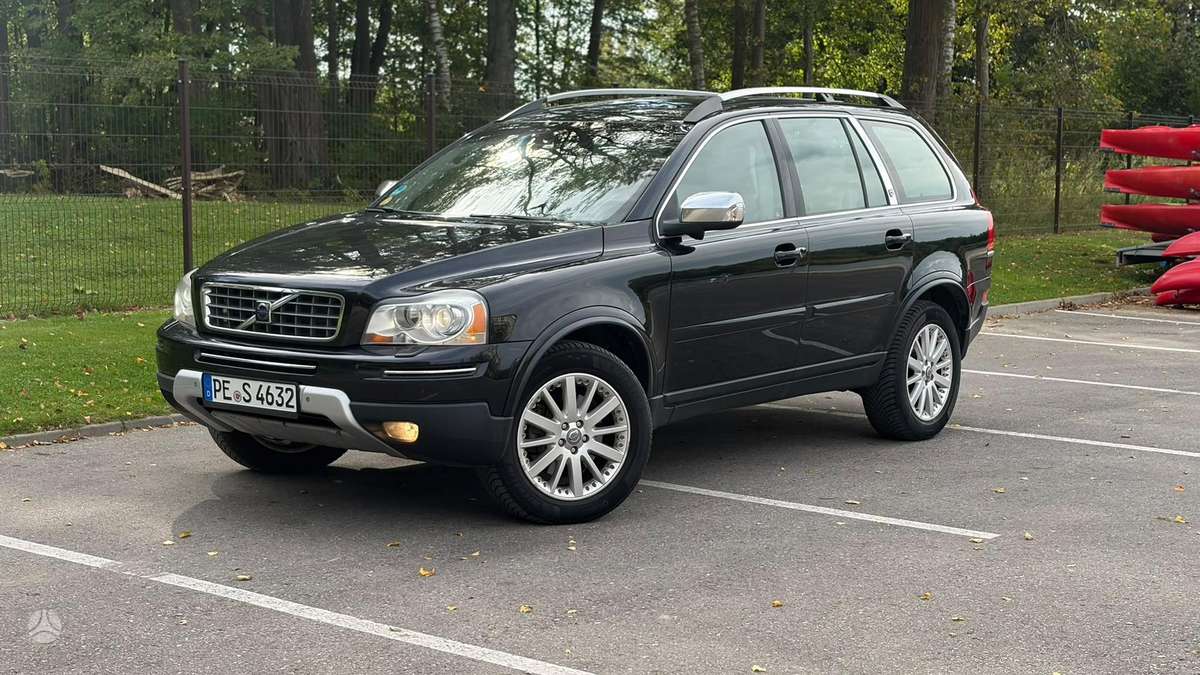 Volvo XC90 - 1