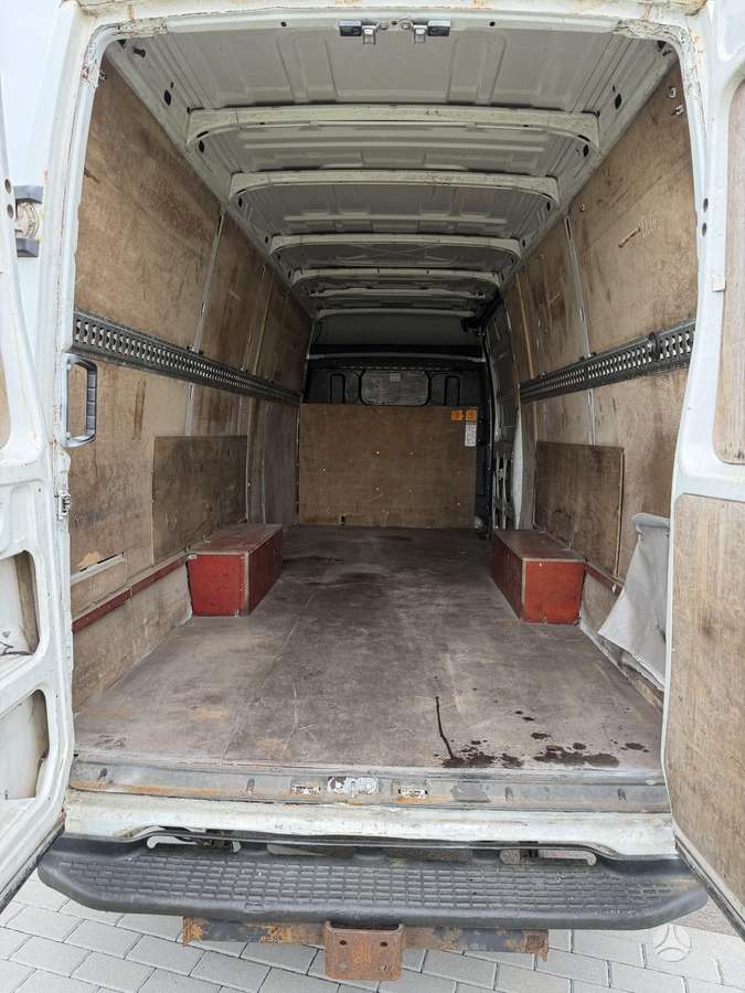 Iveco Daily, 2.3 l., cargo van
