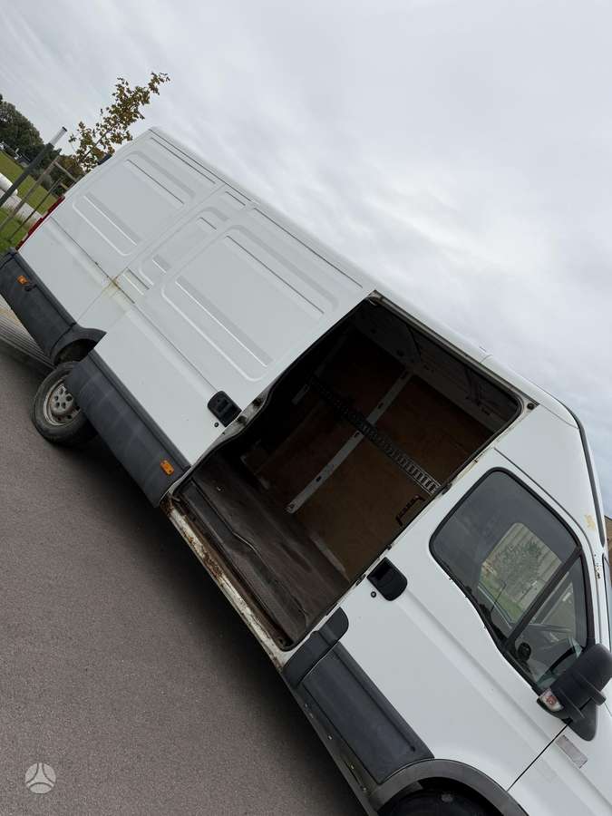 Iveco Daily, 2.3 l., cargo van