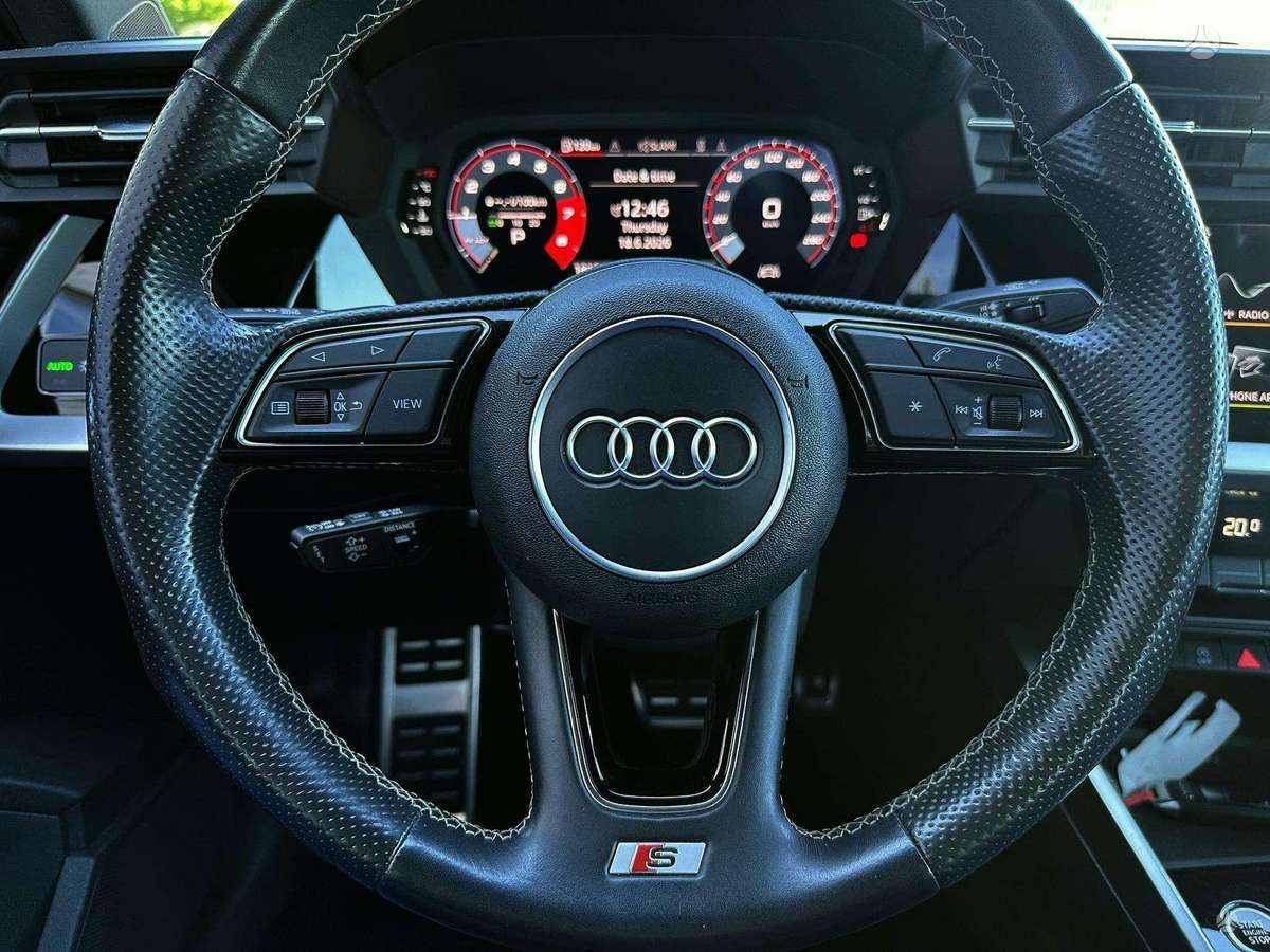 Audi A3, 1.0 l., Седан