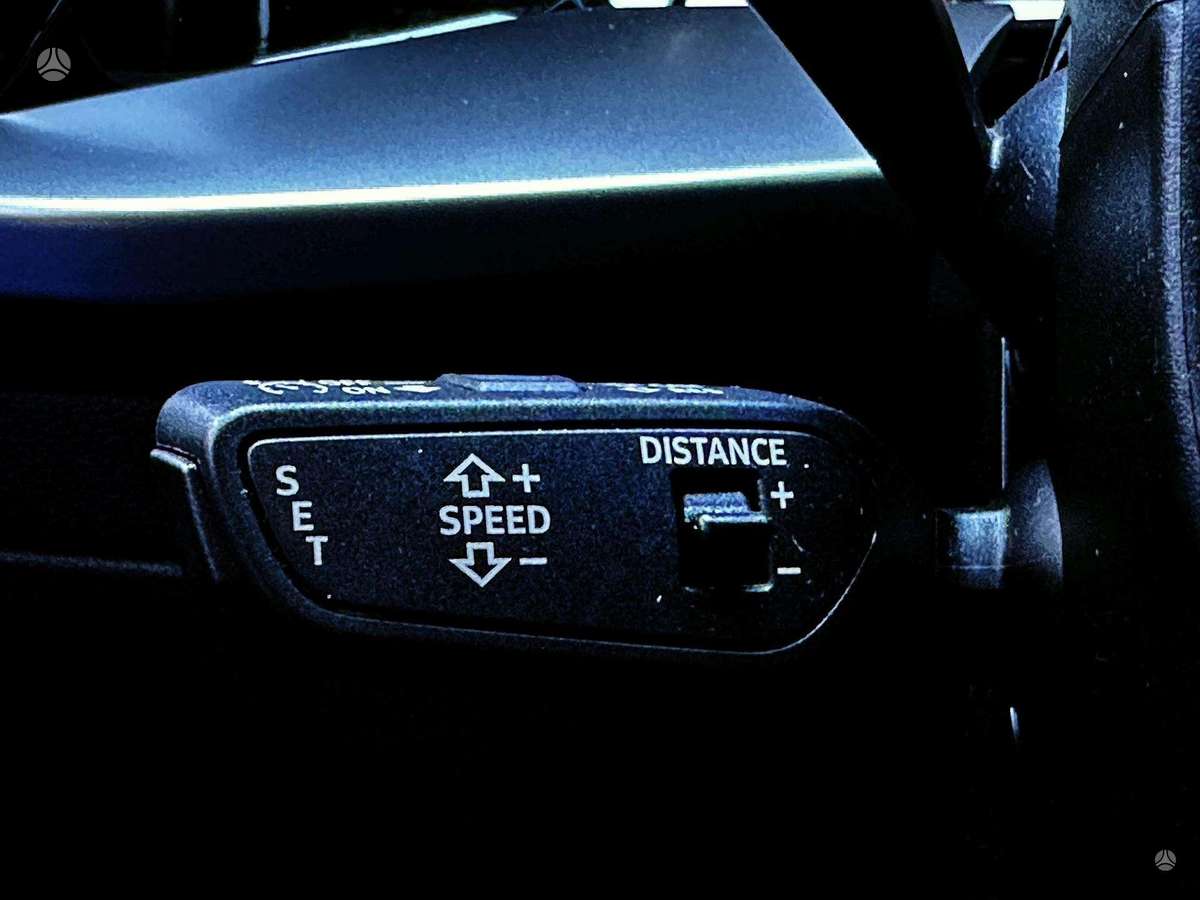 Audi A3, 1.0 l., Седан