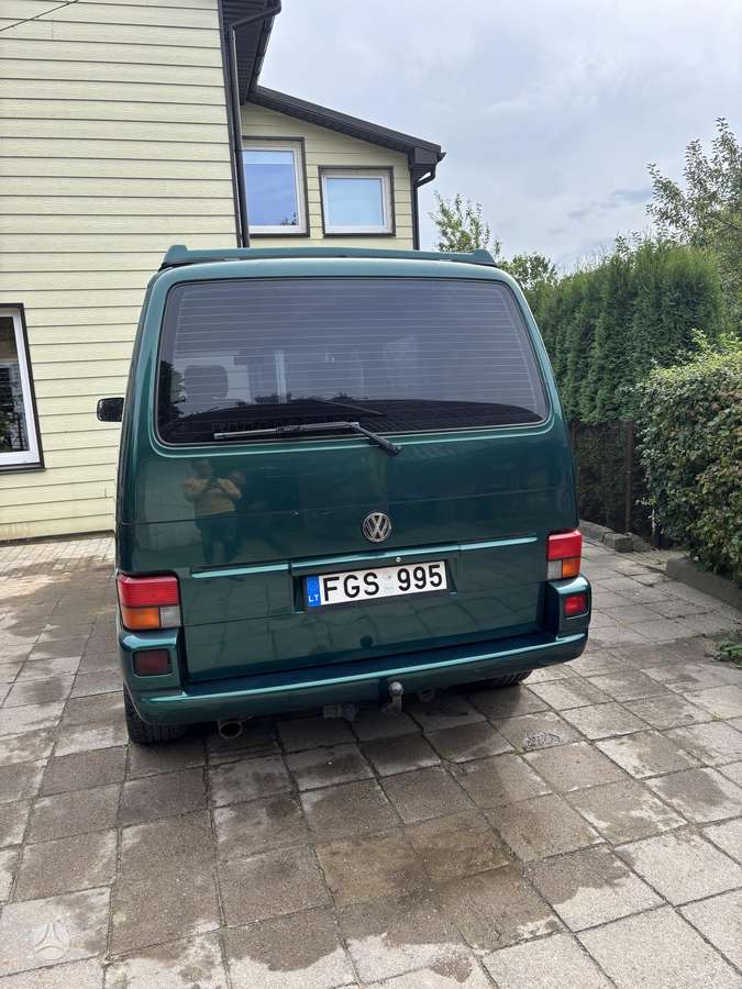 Volkswagen Caravelle - 8
