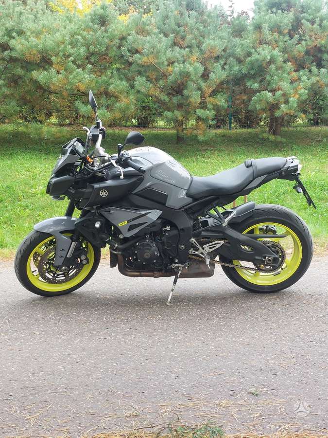 Yamaha MT 10 1000cc, street / classic