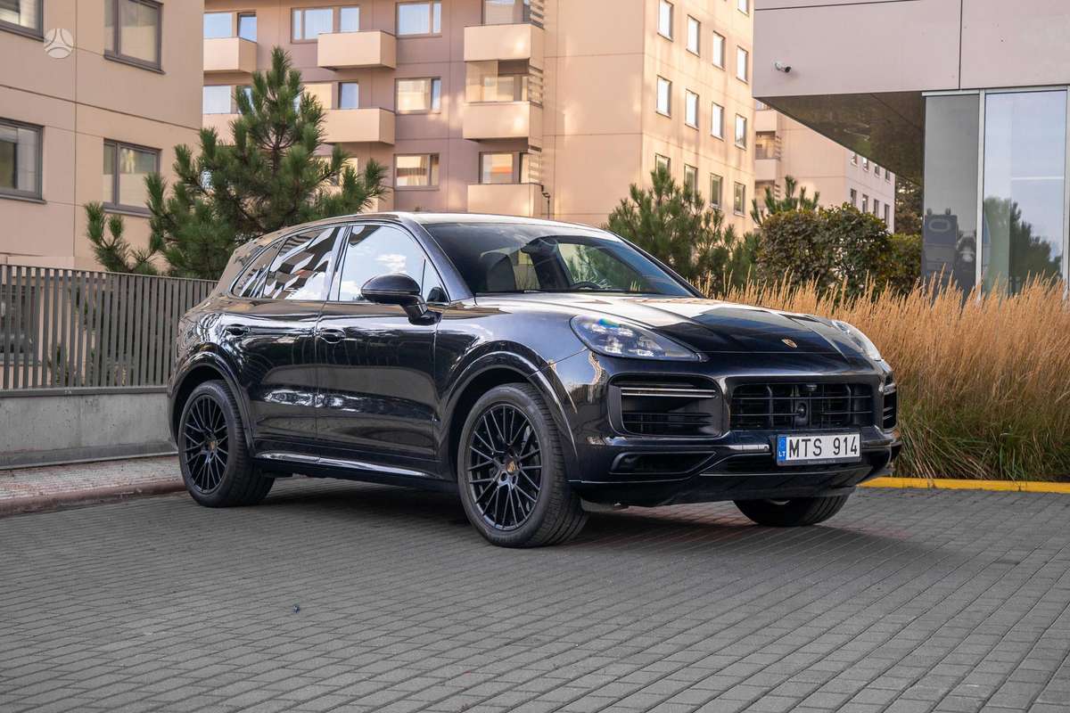 Porsche Cayenne - 2