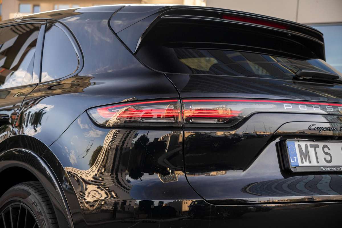 Porsche Cayenne - 7