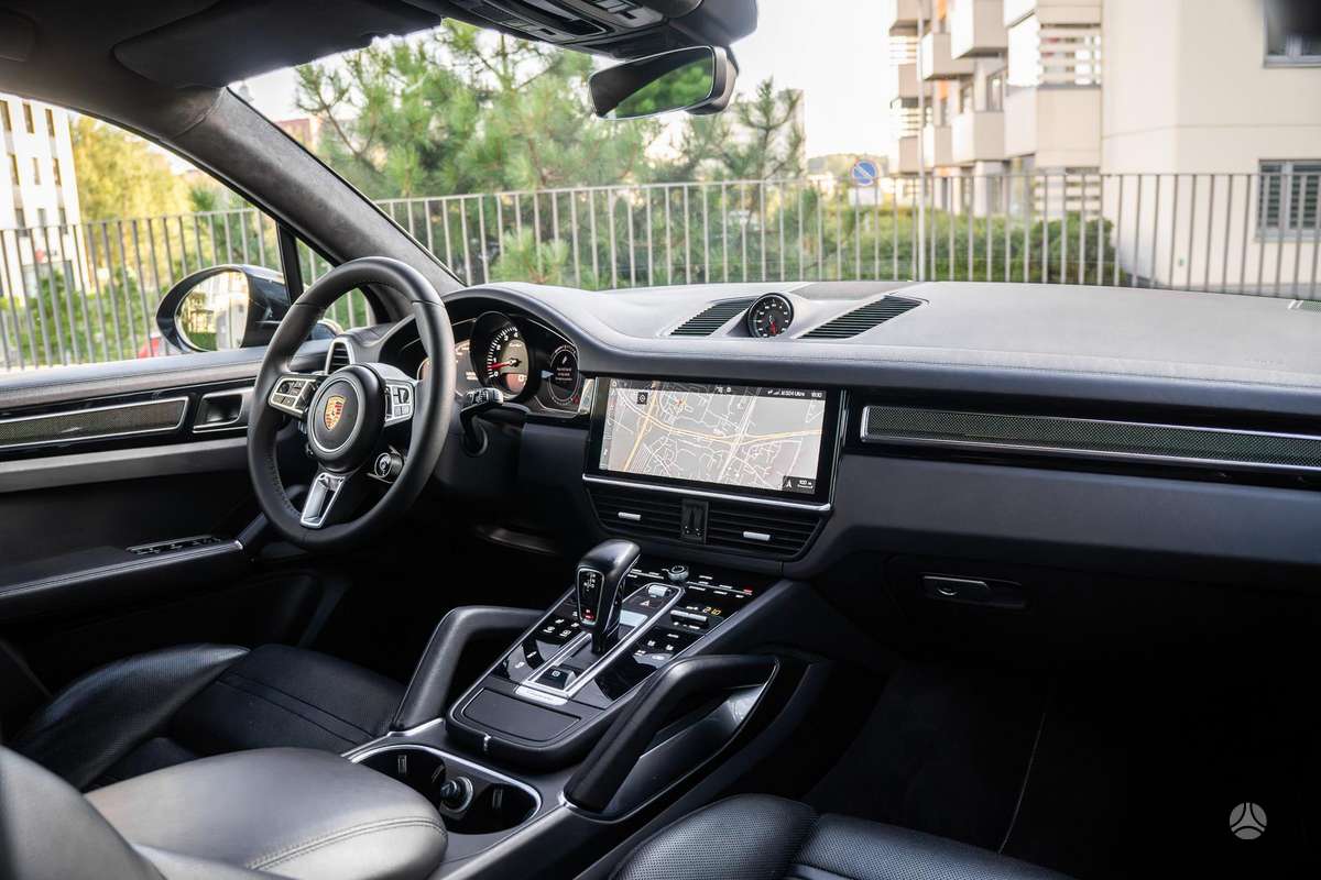 Porsche Cayenne - 10