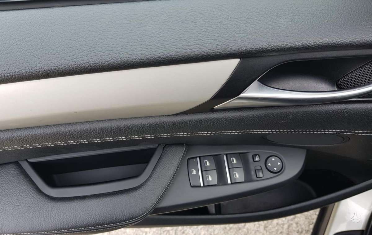 BMW X3, 2.0 l., off-road / crossover