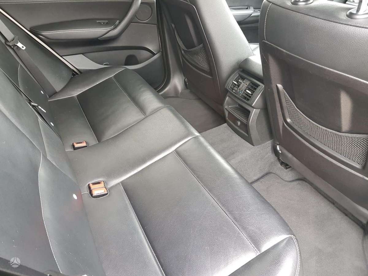 BMW X3, 2.0 l., off-road / crossover