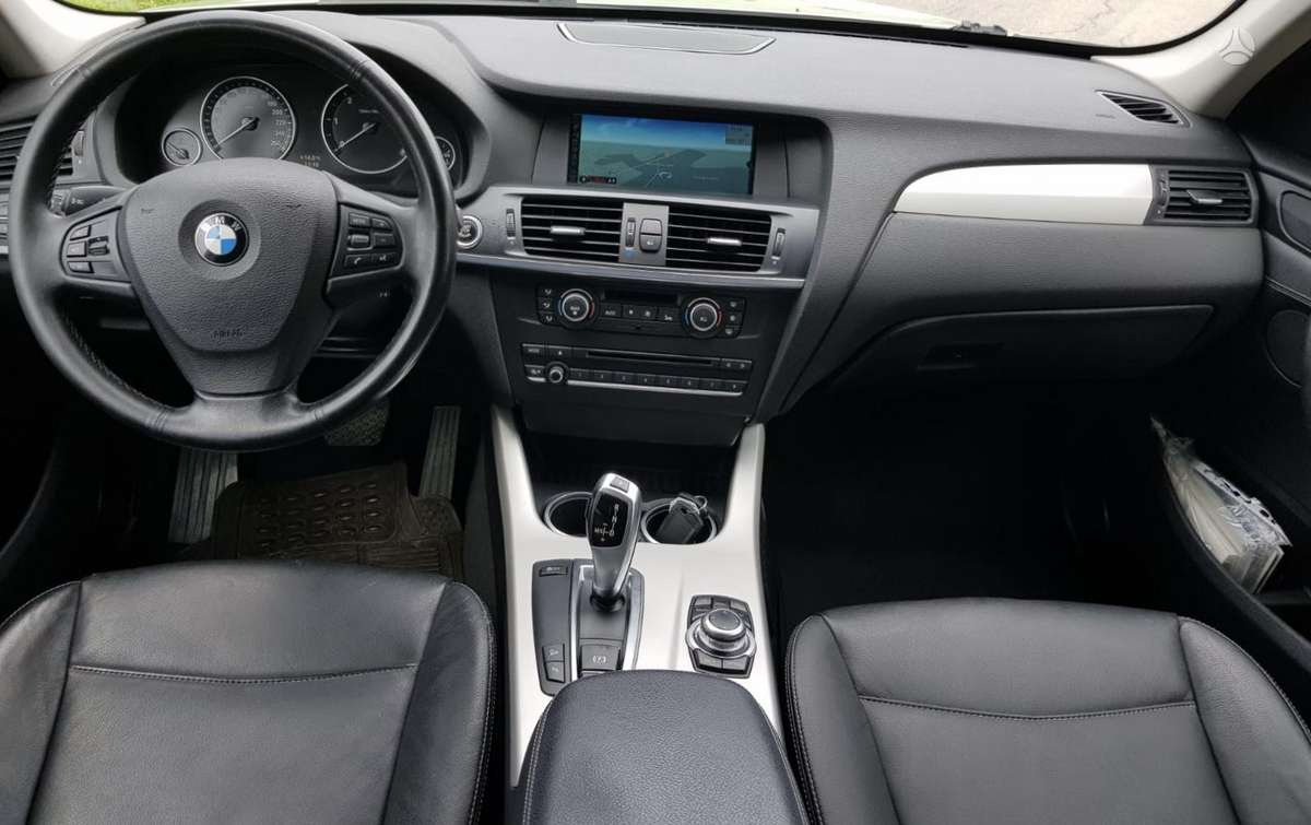 BMW X3, 2.0 l., off-road / crossover