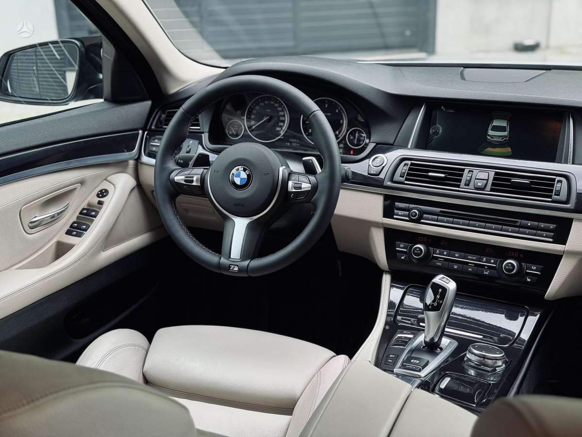 BMW 520, 2.0 l., Седан