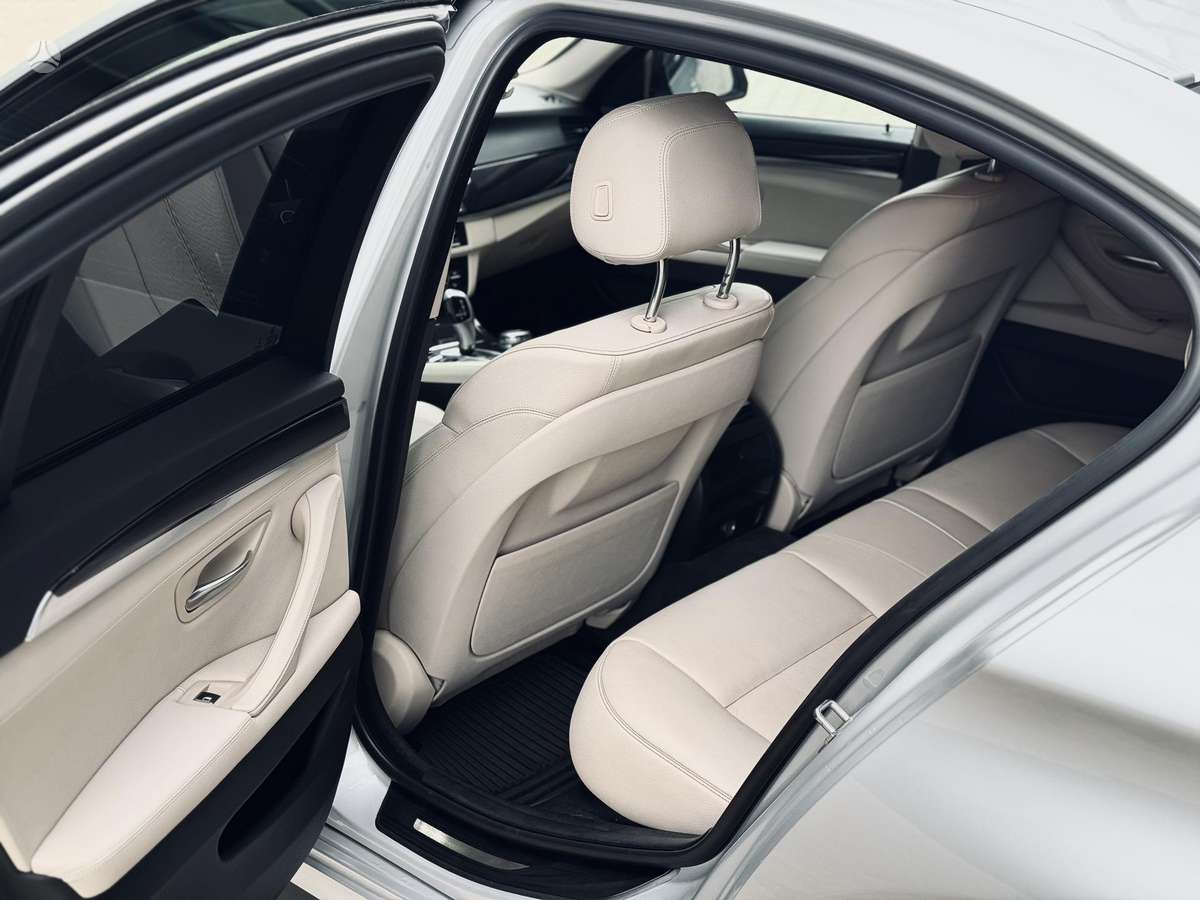 BMW 520, 2.0 l., Седан