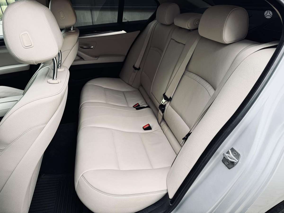 BMW 520, 2.0 l., Седан