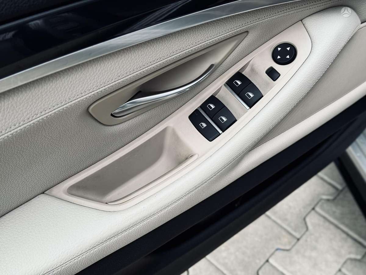 BMW 520, 2.0 l., Седан