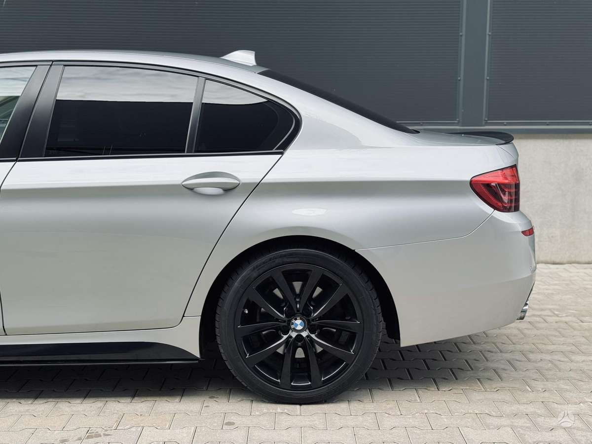 BMW 520, 2.0 l., Седан