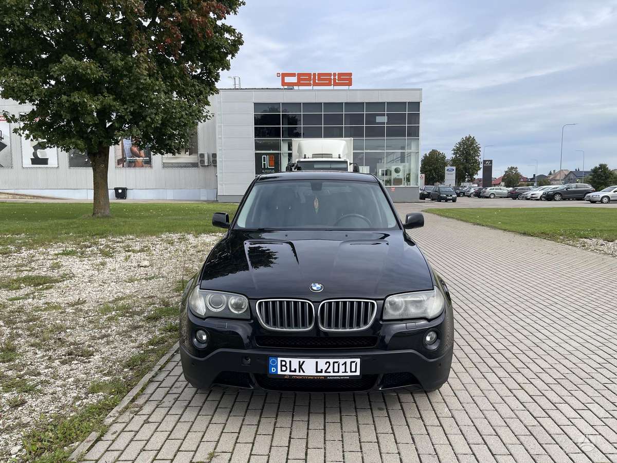 BMW X3, 2.0 l., Минивэн