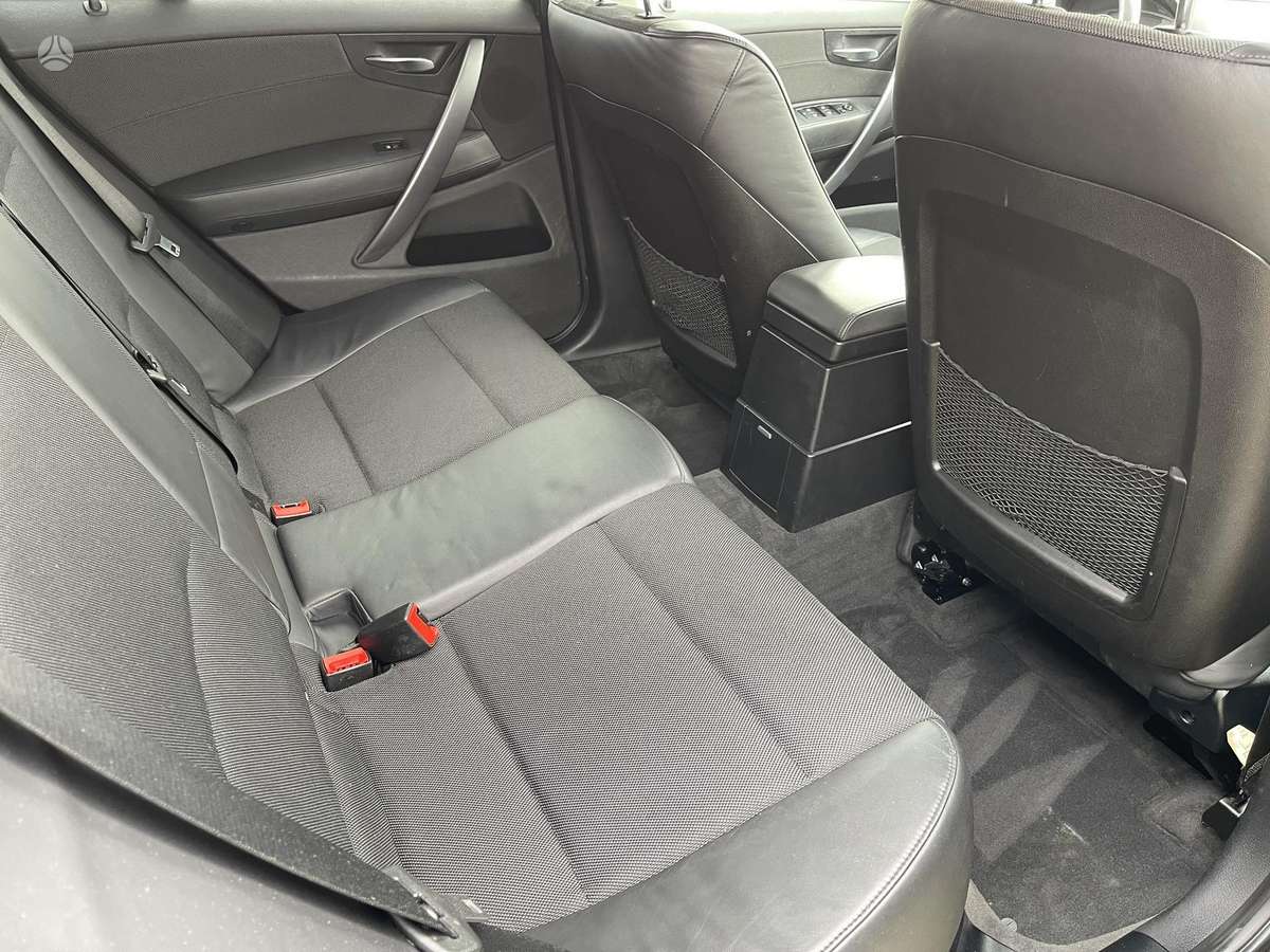 BMW X3, 2.0 l., Минивэн