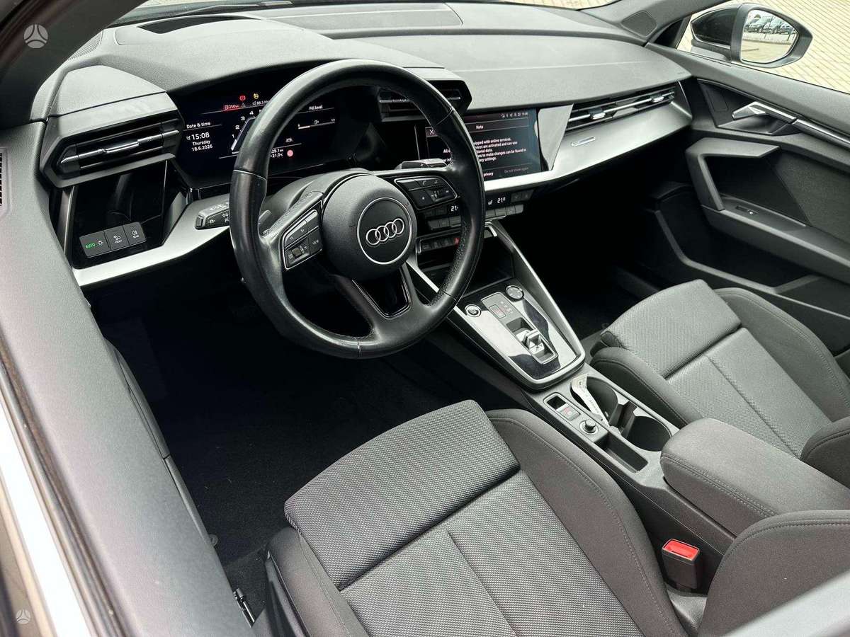 Audi A3, 1.0 l., Седан