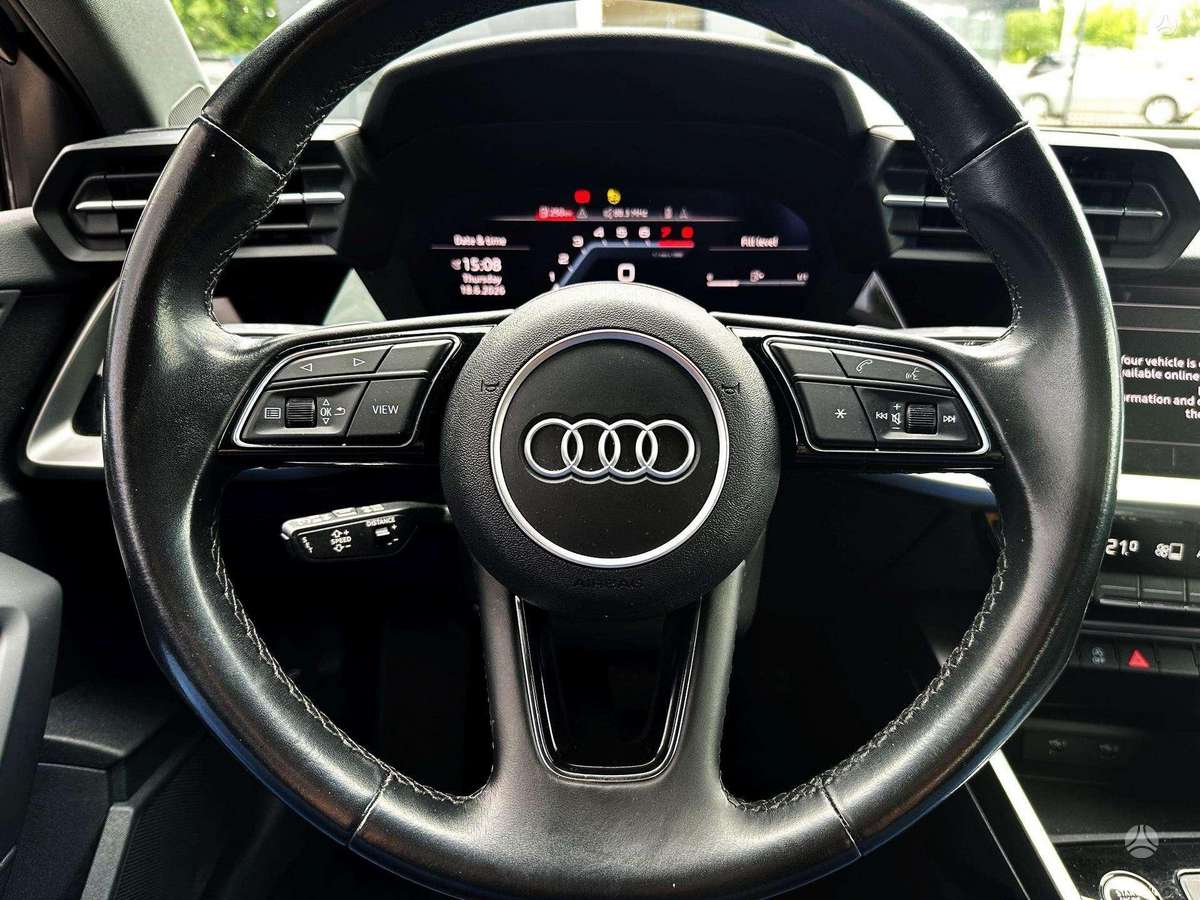 Audi A3, 1.0 l., Седан