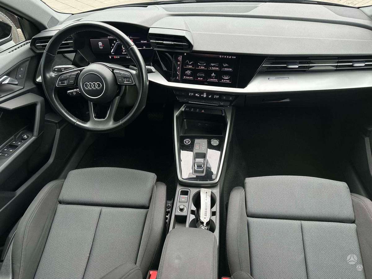 Audi A3, 1.0 l., Седан