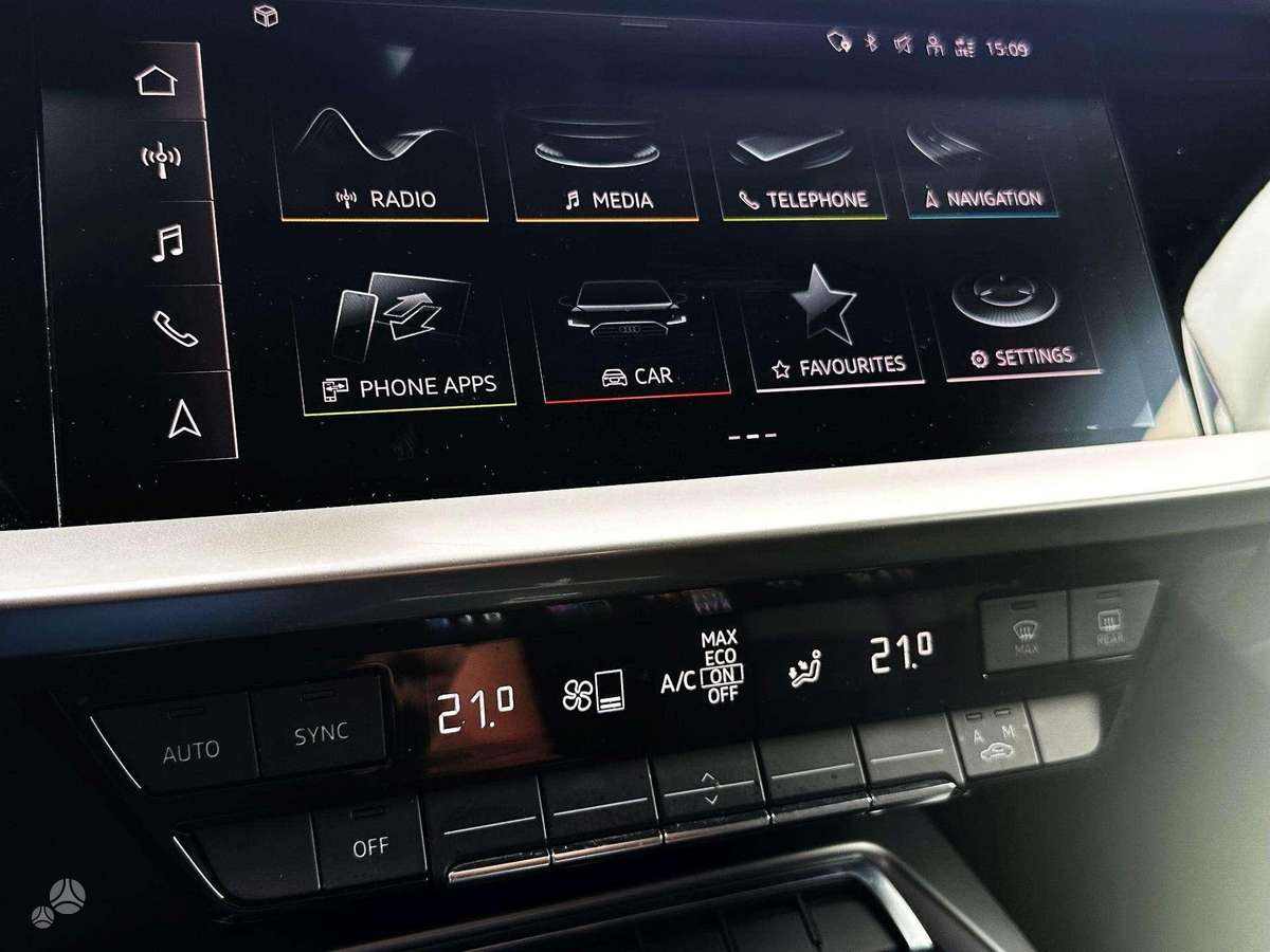 Audi A3, 1.0 l., Седан
