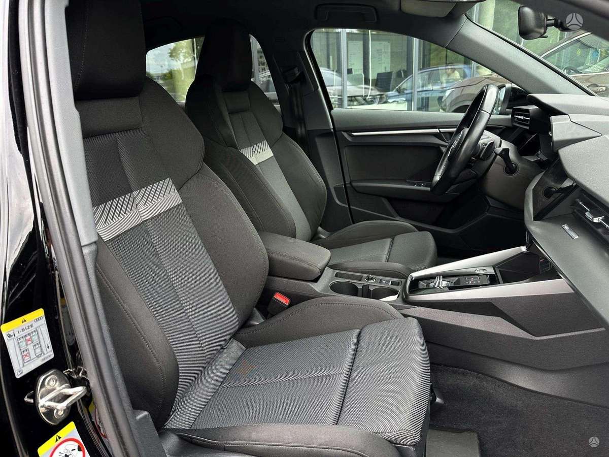 Audi A3, 1.0 l., Седан