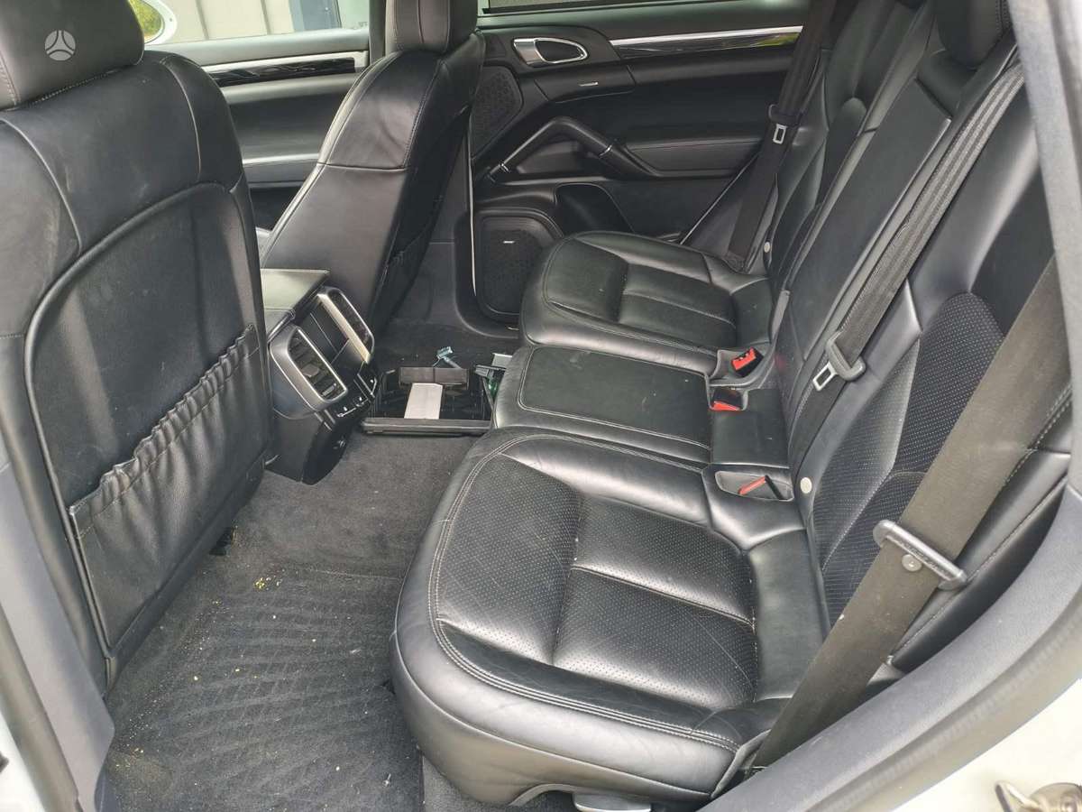 Porsche Cayenne rezerves daļās
