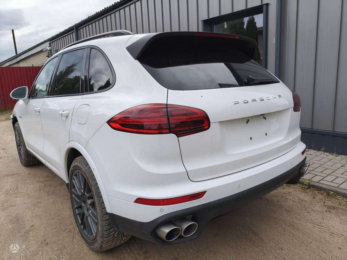 Porsche Cayenne rezerves daļās
