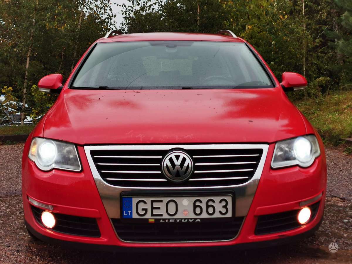 Volkswagen Passat - 1