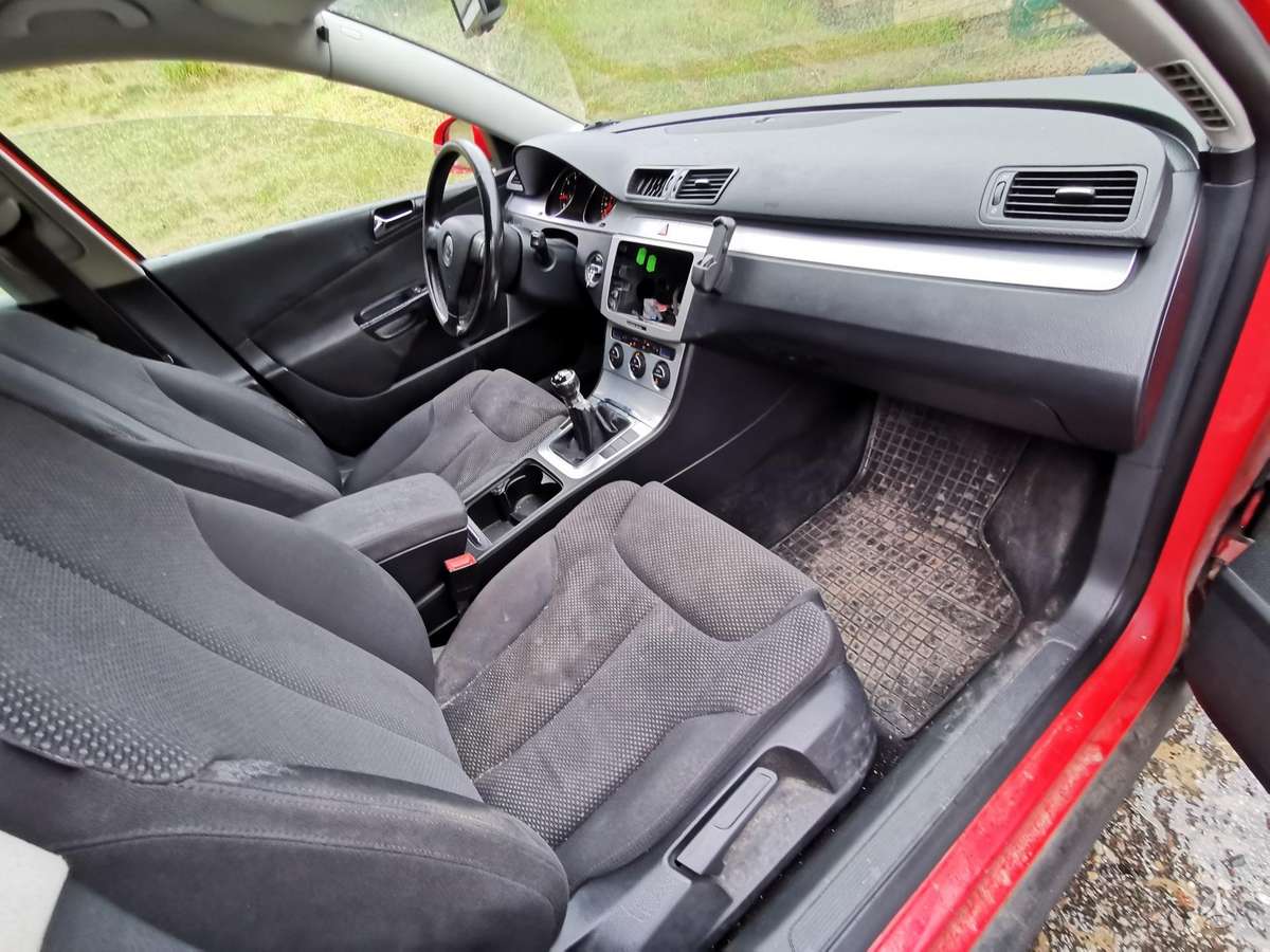 Volkswagen Passat - 12