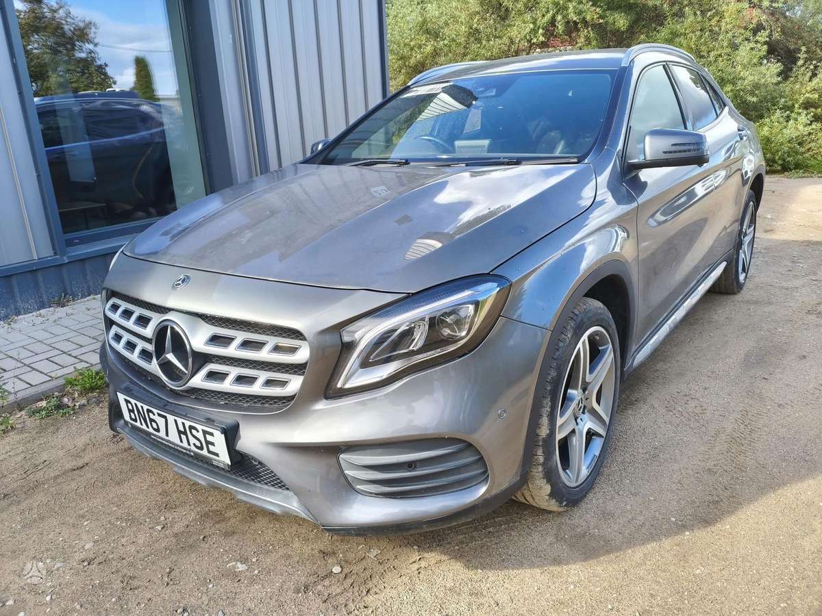 Mercedes-Benz GLA klasė по частям