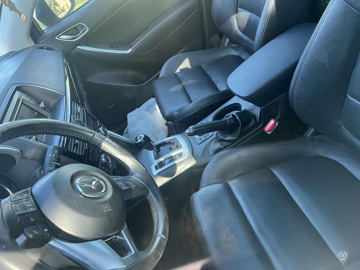 Mazda CX-5, 2.2 l., off-road / crossover