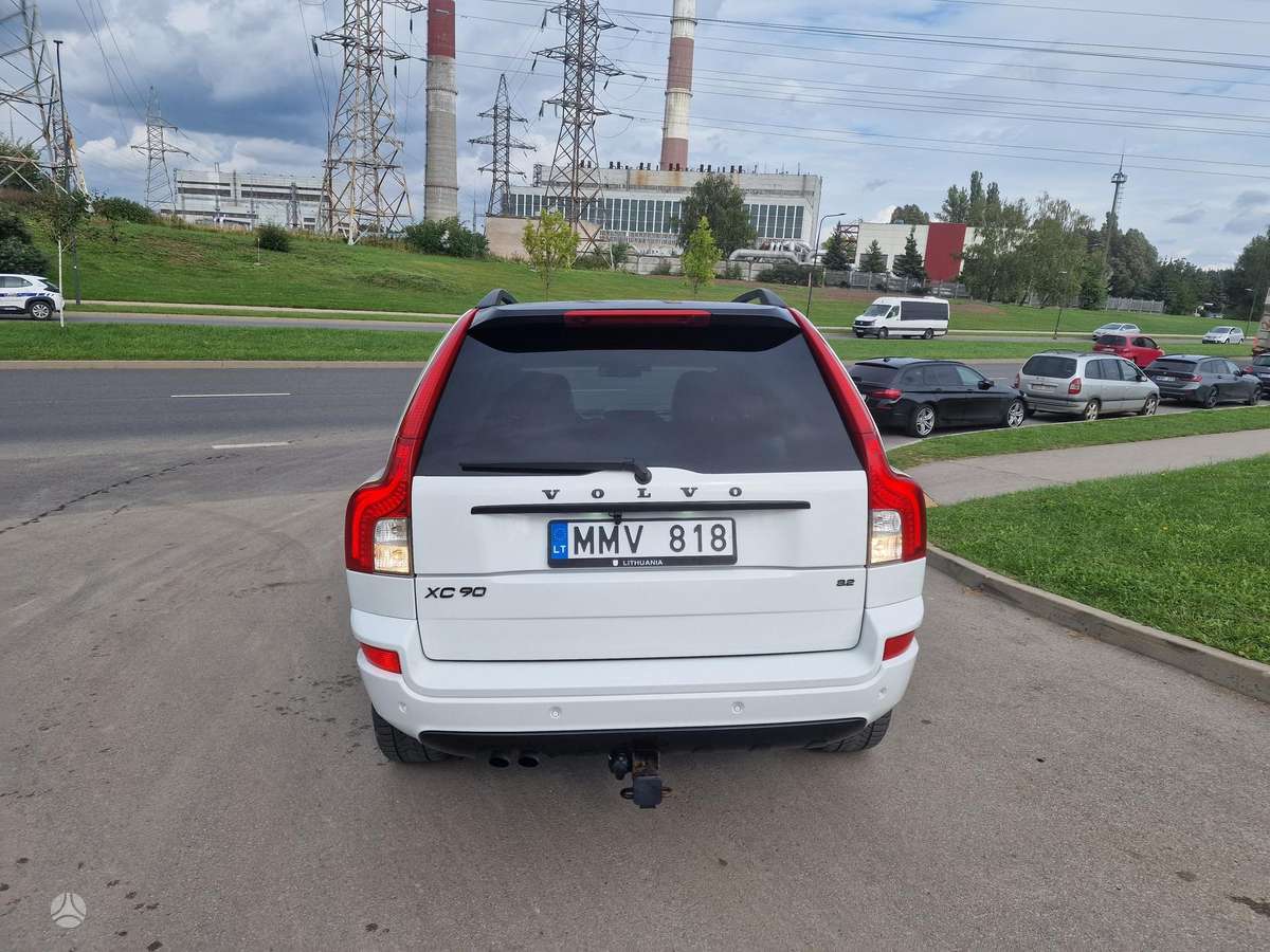 Volvo XC90 - 8
