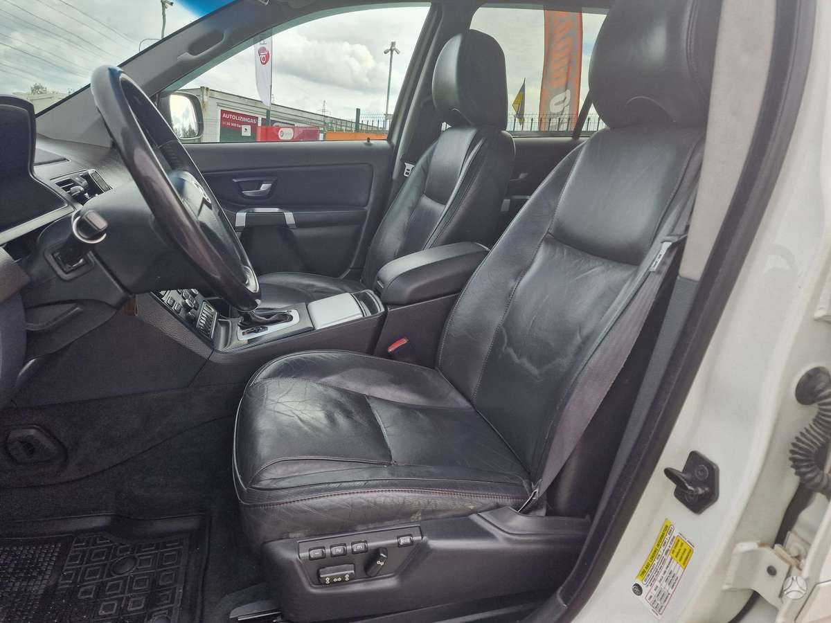 Volvo XC90 - 12