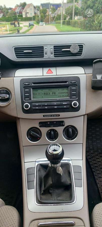 Volkswagen Passat - 12