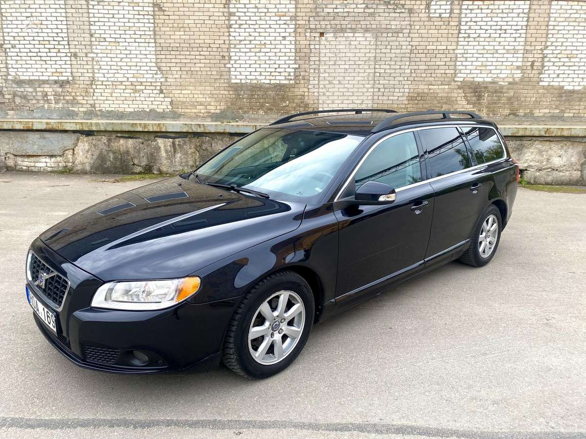 Volvo V70 - 1