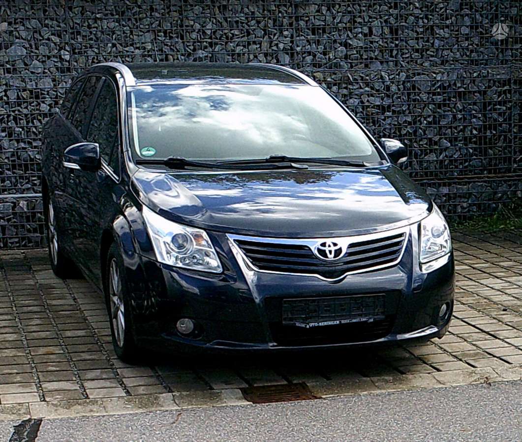 Toyota Avensis - 2